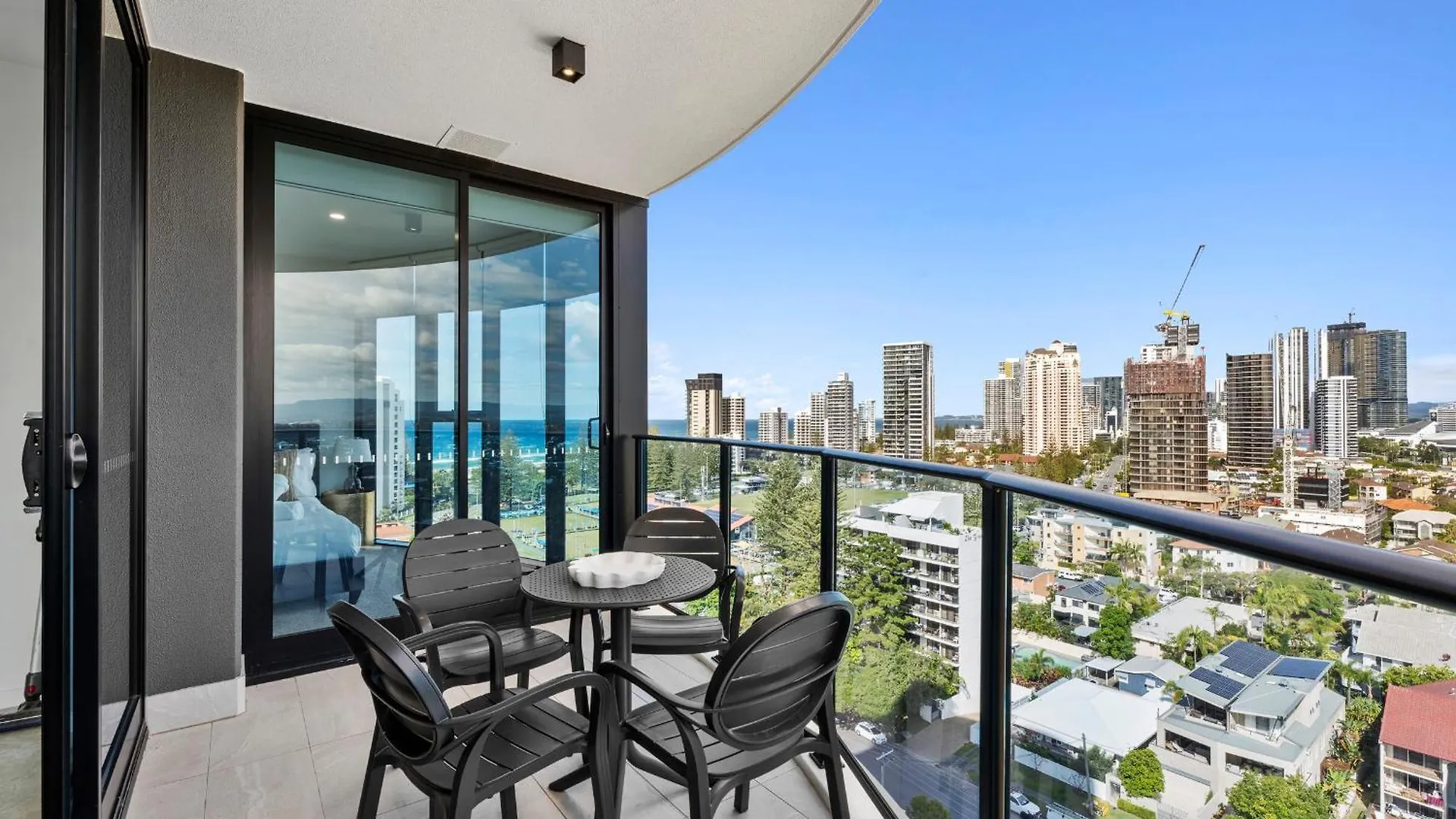 Apartment Modern 2 Bedroom Unit At The Gallery Residences In Broadbeach - Q Stay Gold Coast