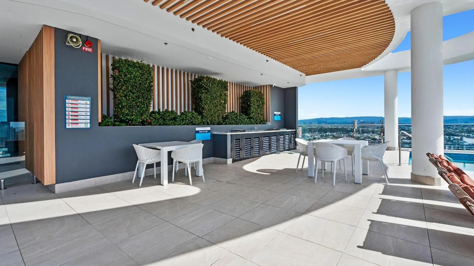 Modern 2 Bedroom Unit At The Gallery Residences In Broadbeach - Q Stay Gold Coast Apartment